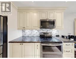 Kitchen - 200 Castle Rock Drive, Richmond Hill, ON L4C5H7 Photo 10