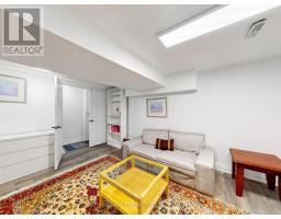 200 Castle Rock Drive, Richmond Hill, ON L4C5H7 Photo 32
