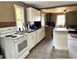 5231 46 St, Camrose, AB T4V1H4 Photo 9