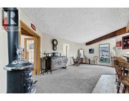 1101 Centre Street, Bow Island, AB T0K0G0 Photo 16