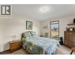 1101 Centre Street, Bow Island, AB T0K0G0 Photo 22