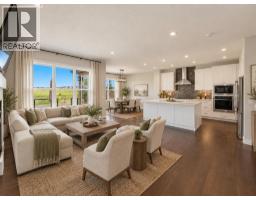 290 Masters Avenue SE - photo 2