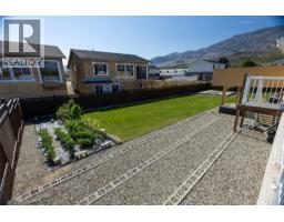Kitchen - 10115 74th Avenue, Osoyoos, BC V0H1V5 Photo 8