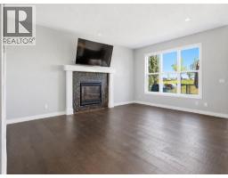 290 Masters Avenue SE - photo 5