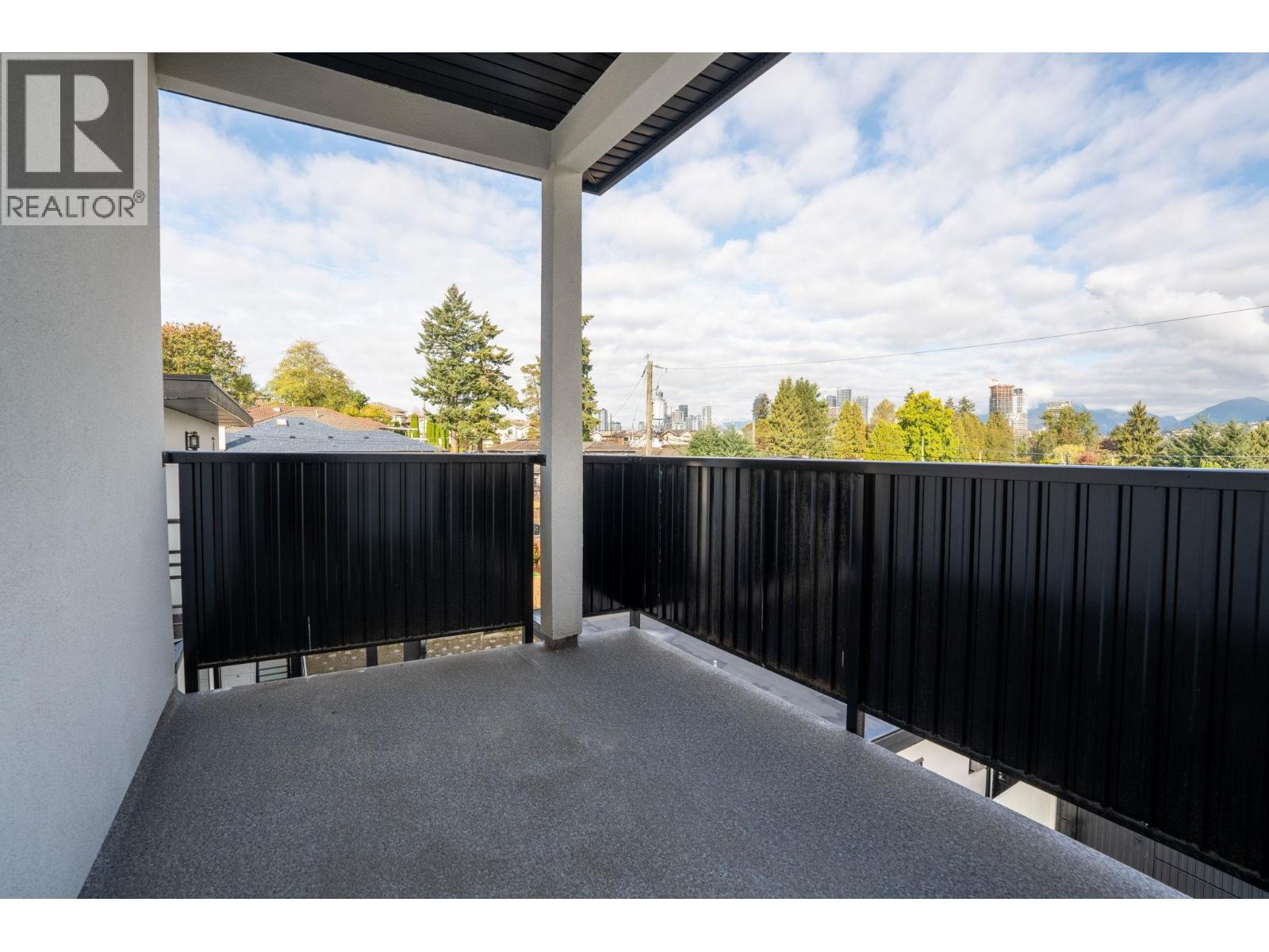 Photo of 5685 LAUREL STREET 28