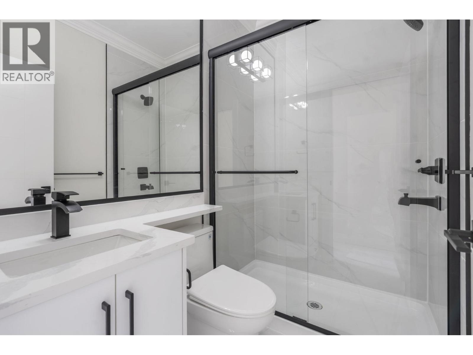 Photo of 5685 LAUREL STREET 18