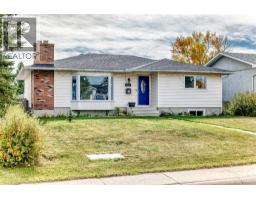 5447 RUNDLEVIEW Road NE - photo 2