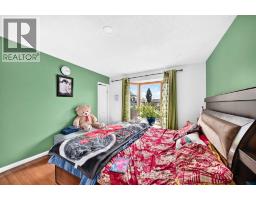 Kitchen - 5447 Rundleview Road Ne, Calgary, AB T1Y1J7 Photo 17