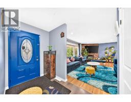 5447 RUNDLEVIEW Road NE - photo 4