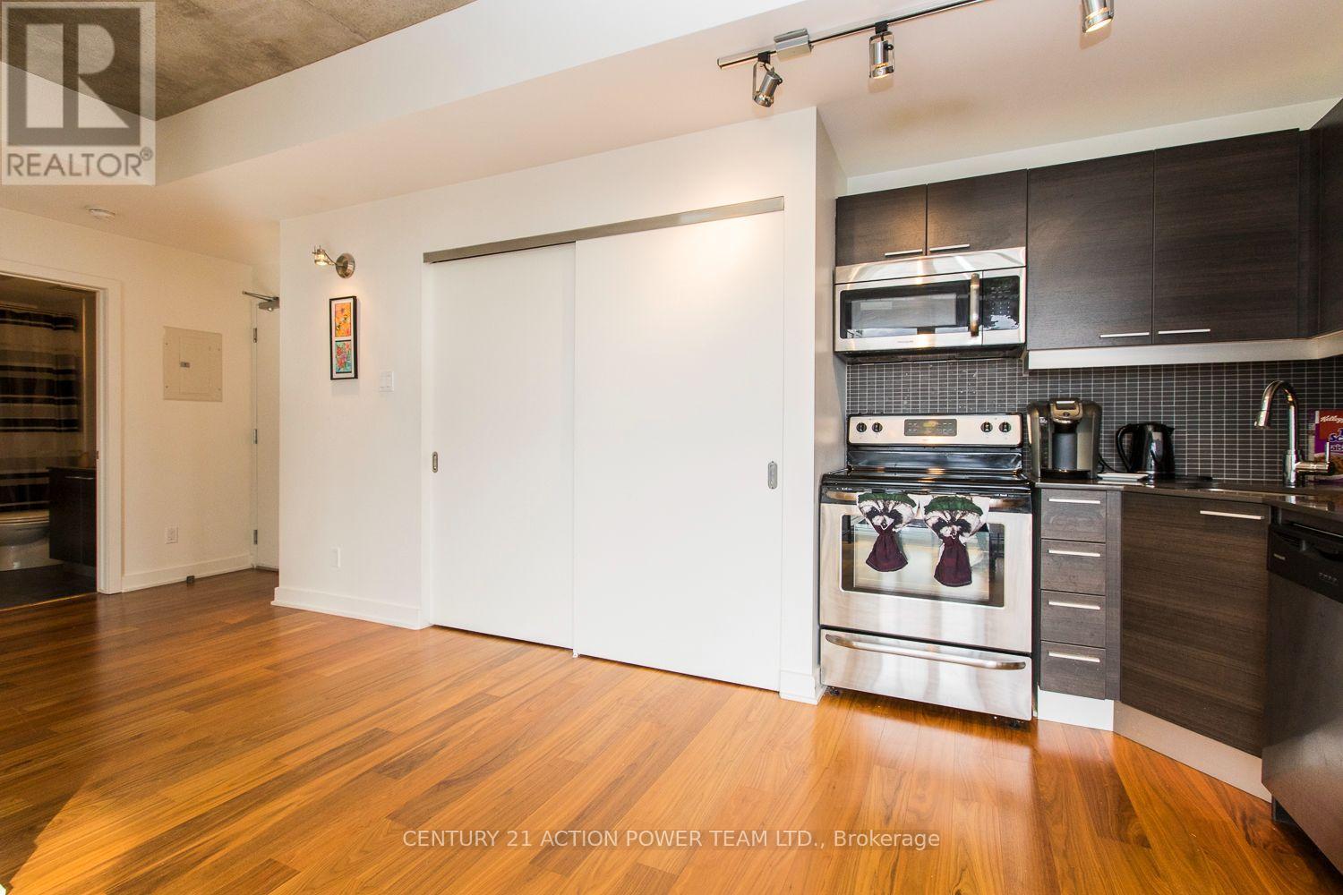 354 Gladstone Avenue — photo 12