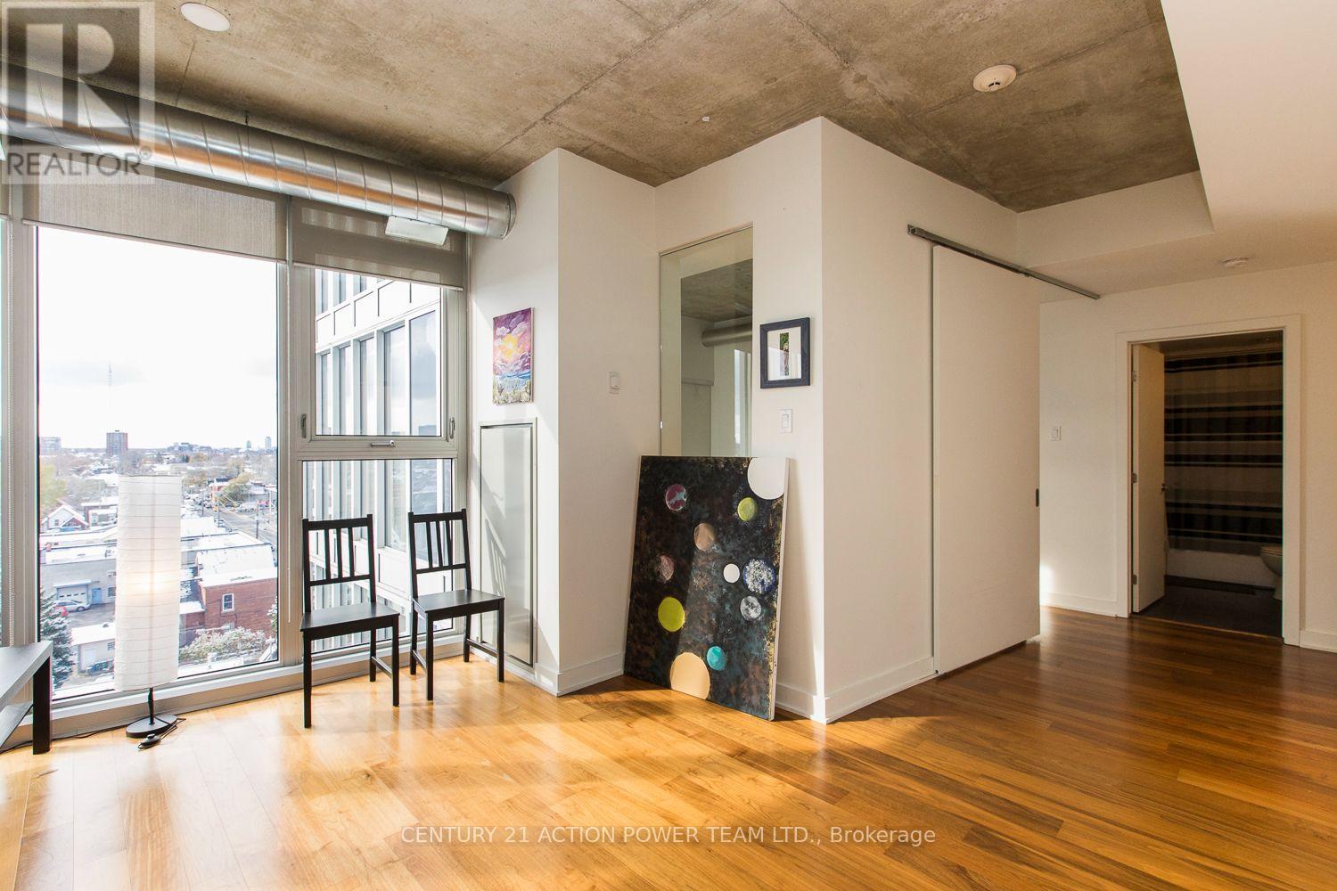 354 Gladstone Avenue — photo 14