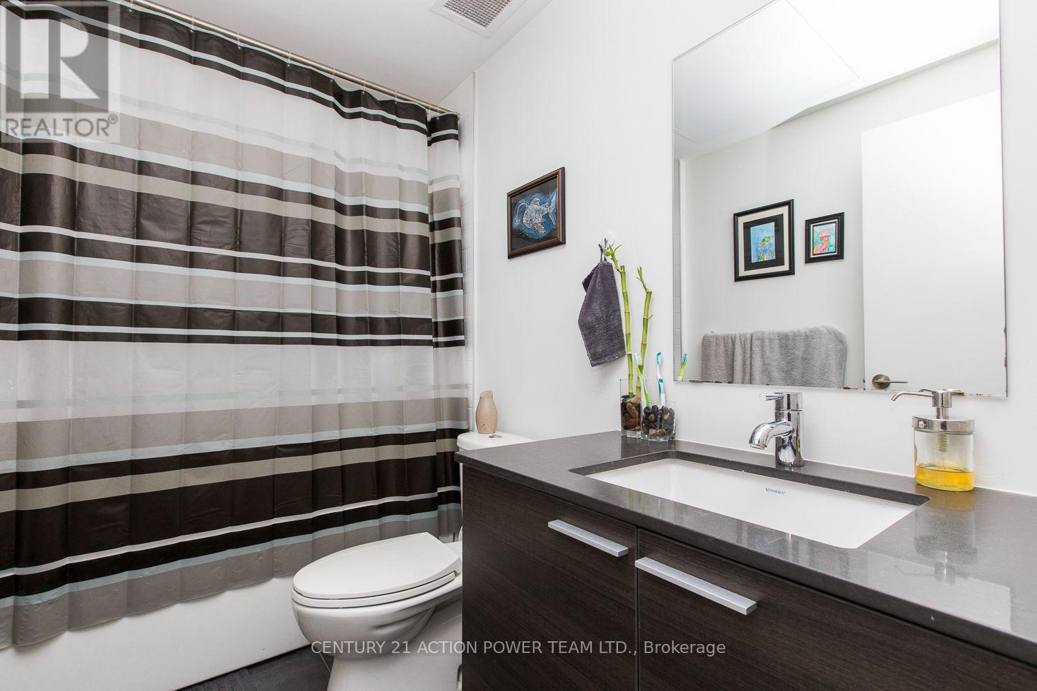 354 Gladstone Avenue — photo 17