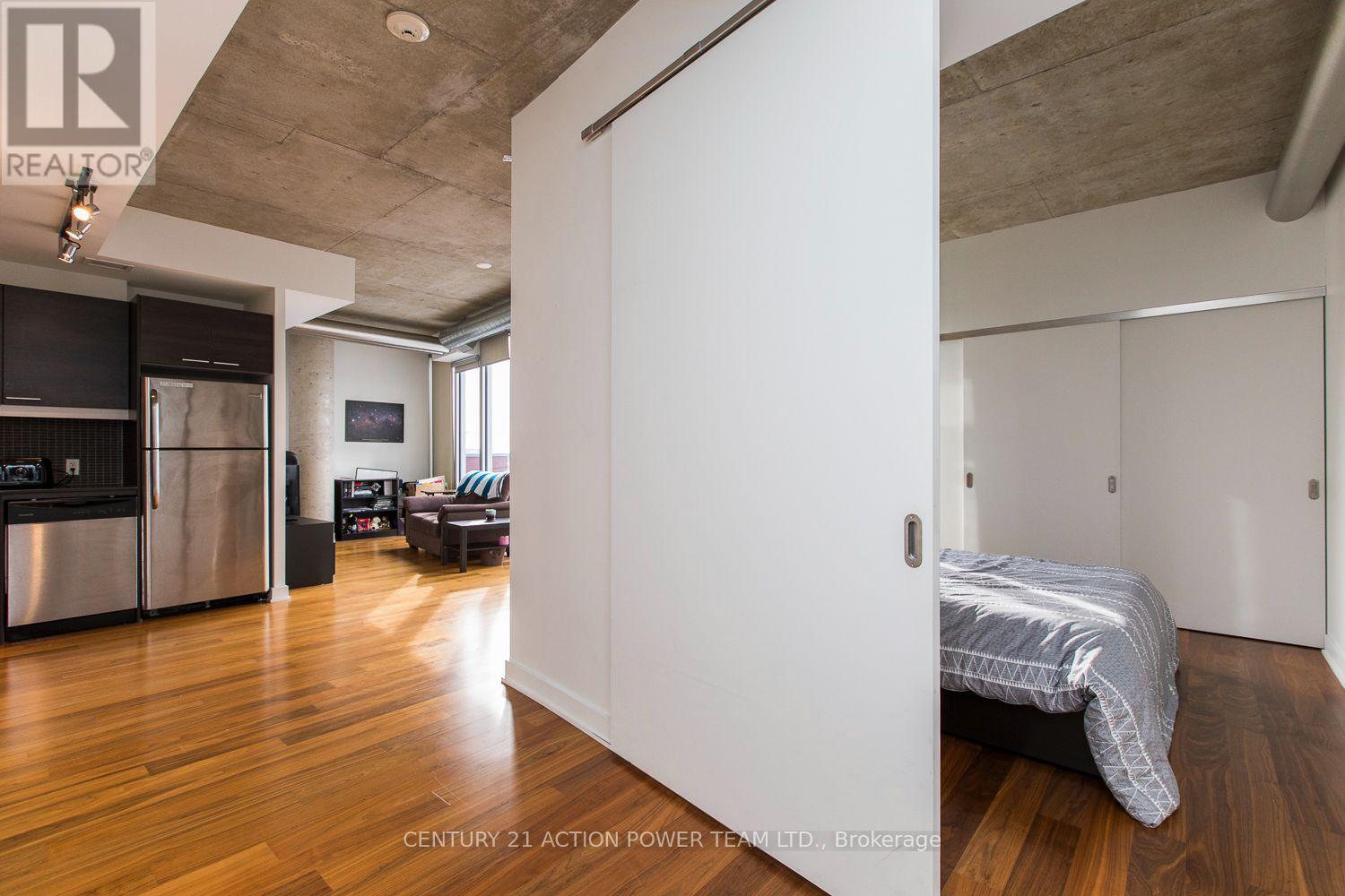 354 Gladstone Avenue — photo 7