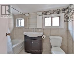 Bedroom - 106 Clovelly Avenue, Toronto, ON M6E2E6 Photo 12