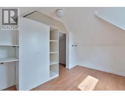 Bathroom - 106 Clovelly Avenue, Toronto, ON M6E2E6 Photo 14