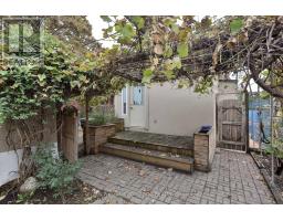 106 Clovelly Avenue, Toronto, ON M6E2E6 Photo 21