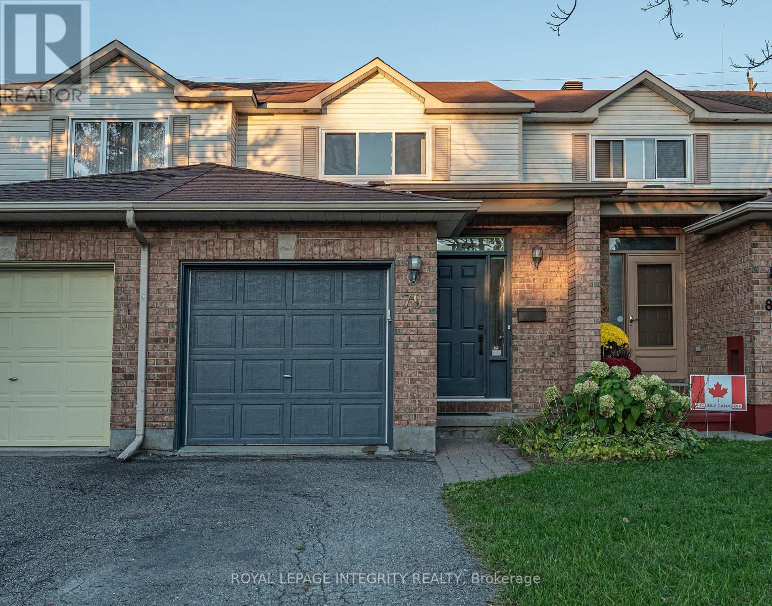 79 FORESTGLADE CRESCENT