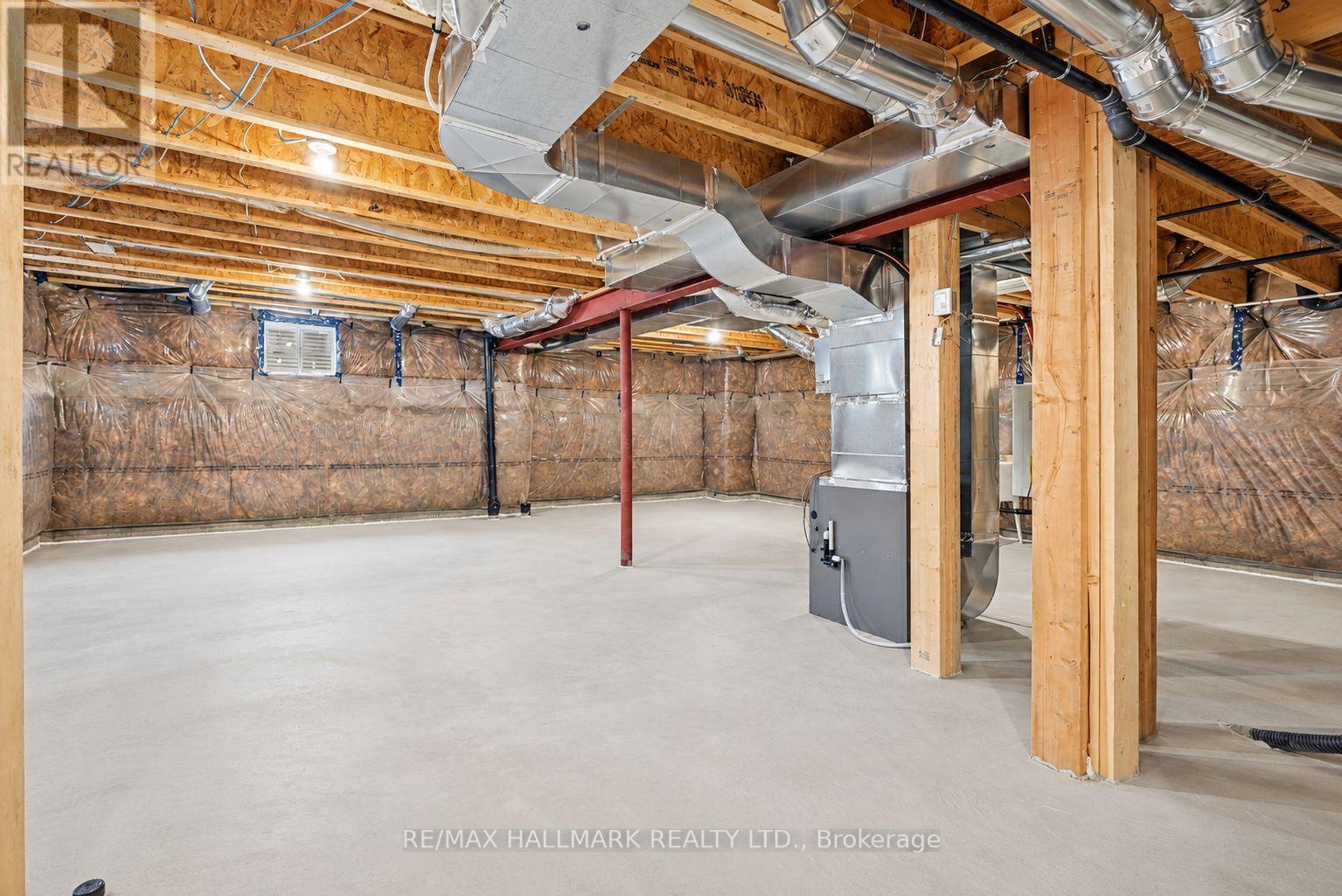 82 GRETZKY AVENUE - 48
