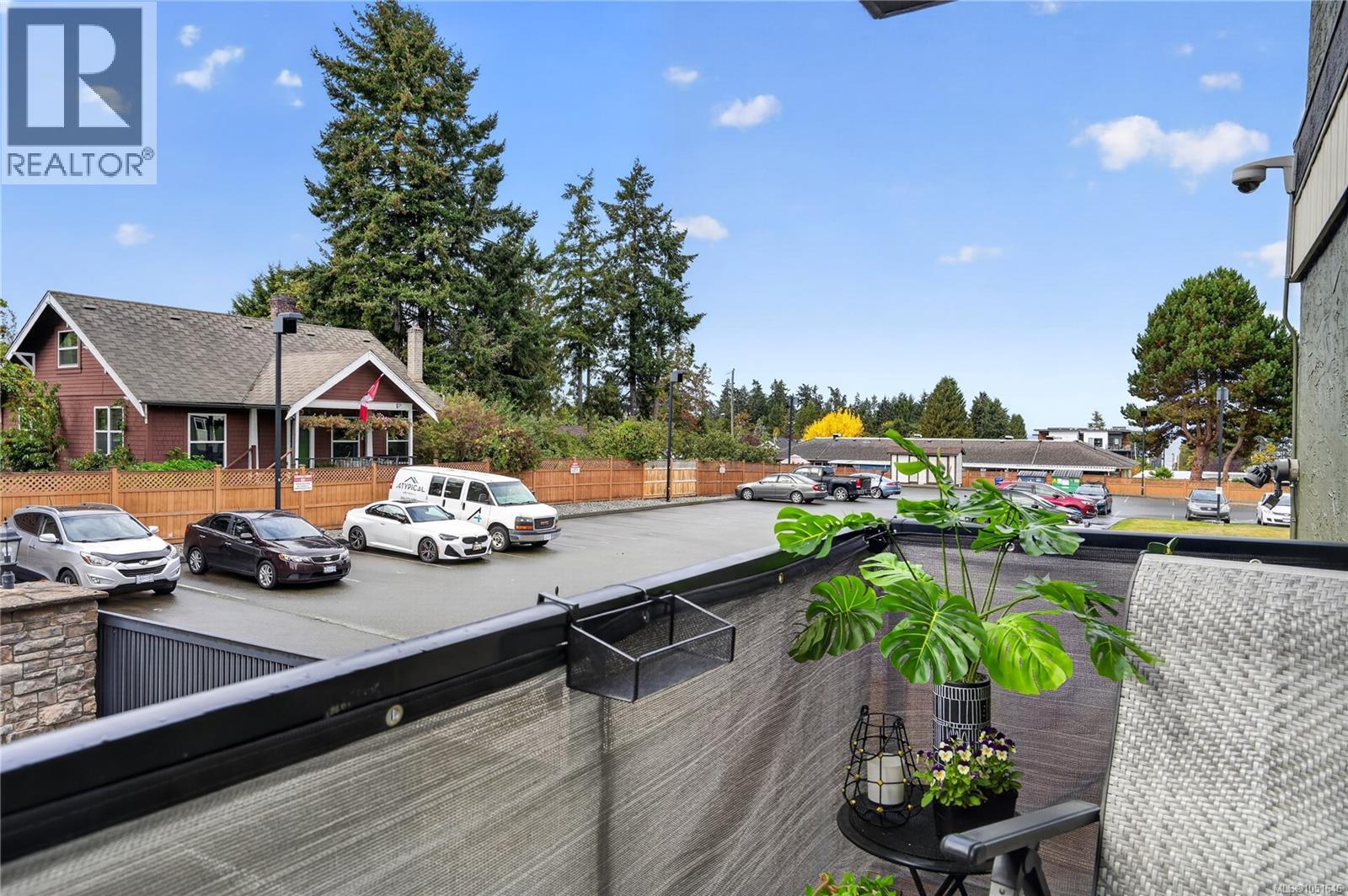 #202 255 Hirst Ave W - 30