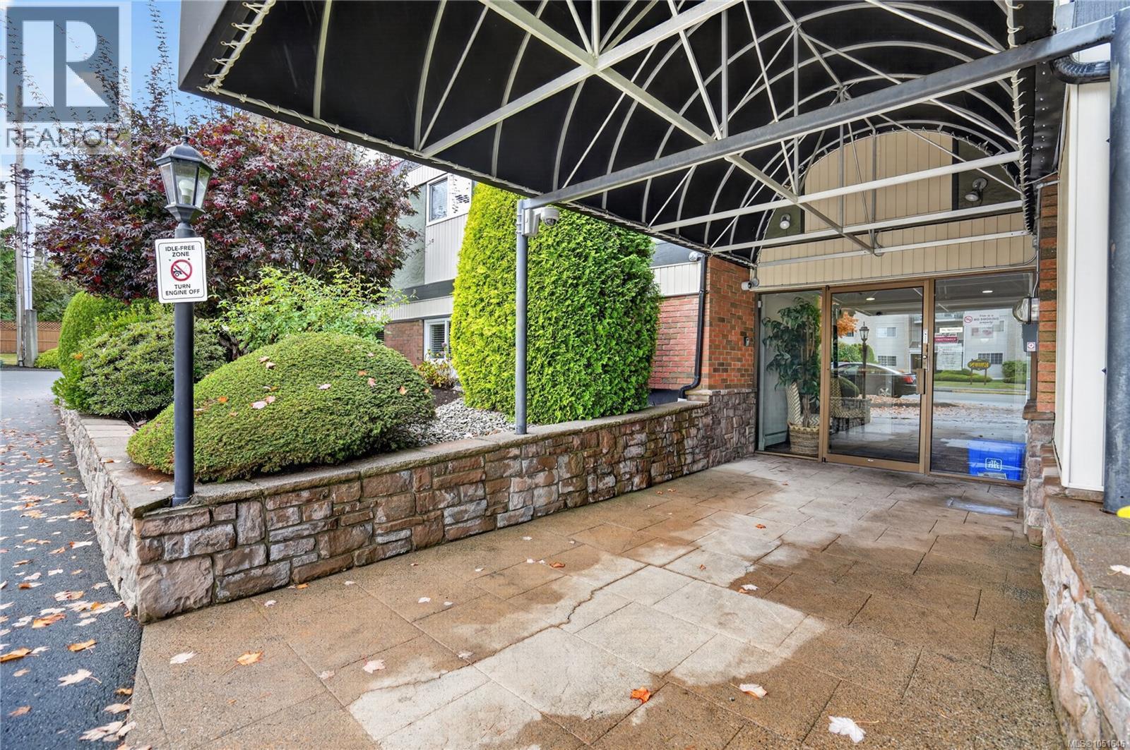 #202 255 Hirst Ave W - Image 35