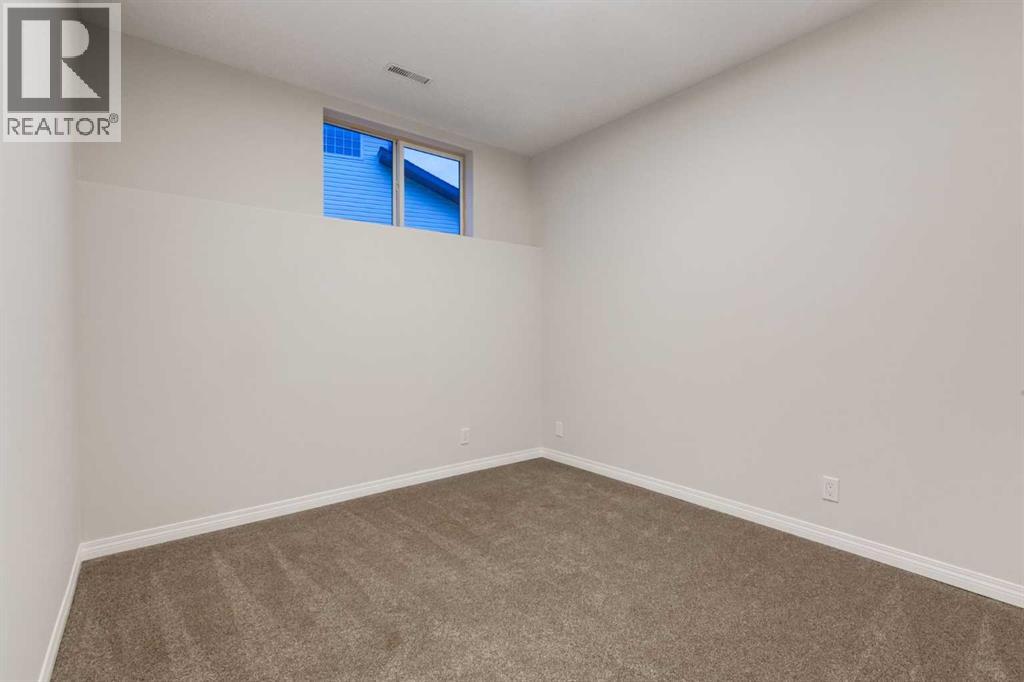 164 SUNSET Heights - Image 31