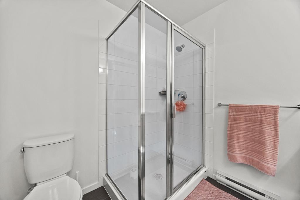 Photo of 2 15850 85 AVENUE 19