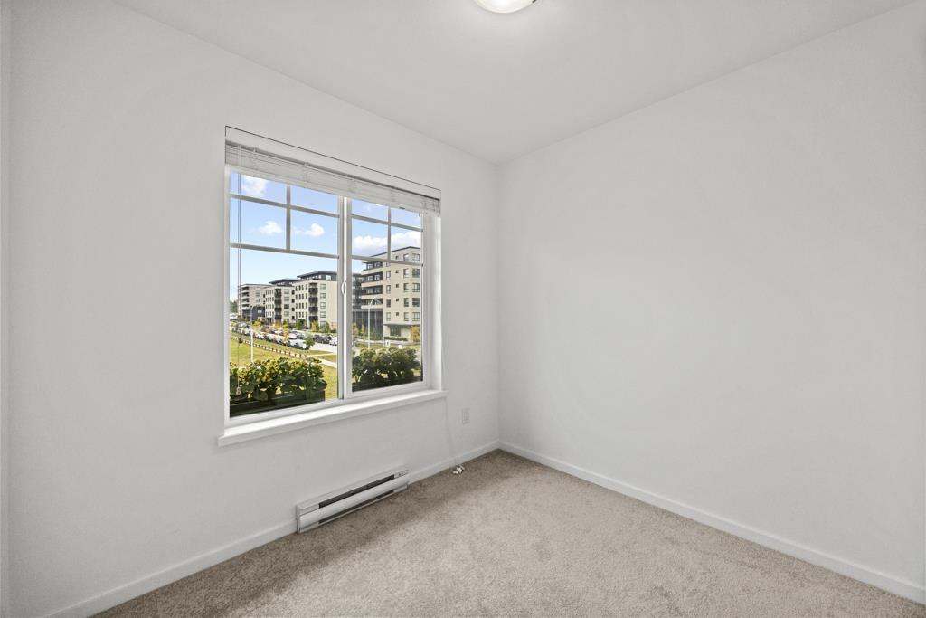 Photo of 2 15850 85 AVENUE 18