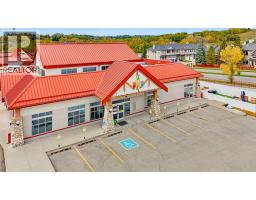 4, 117 Rockyledge View NW - photo 44
