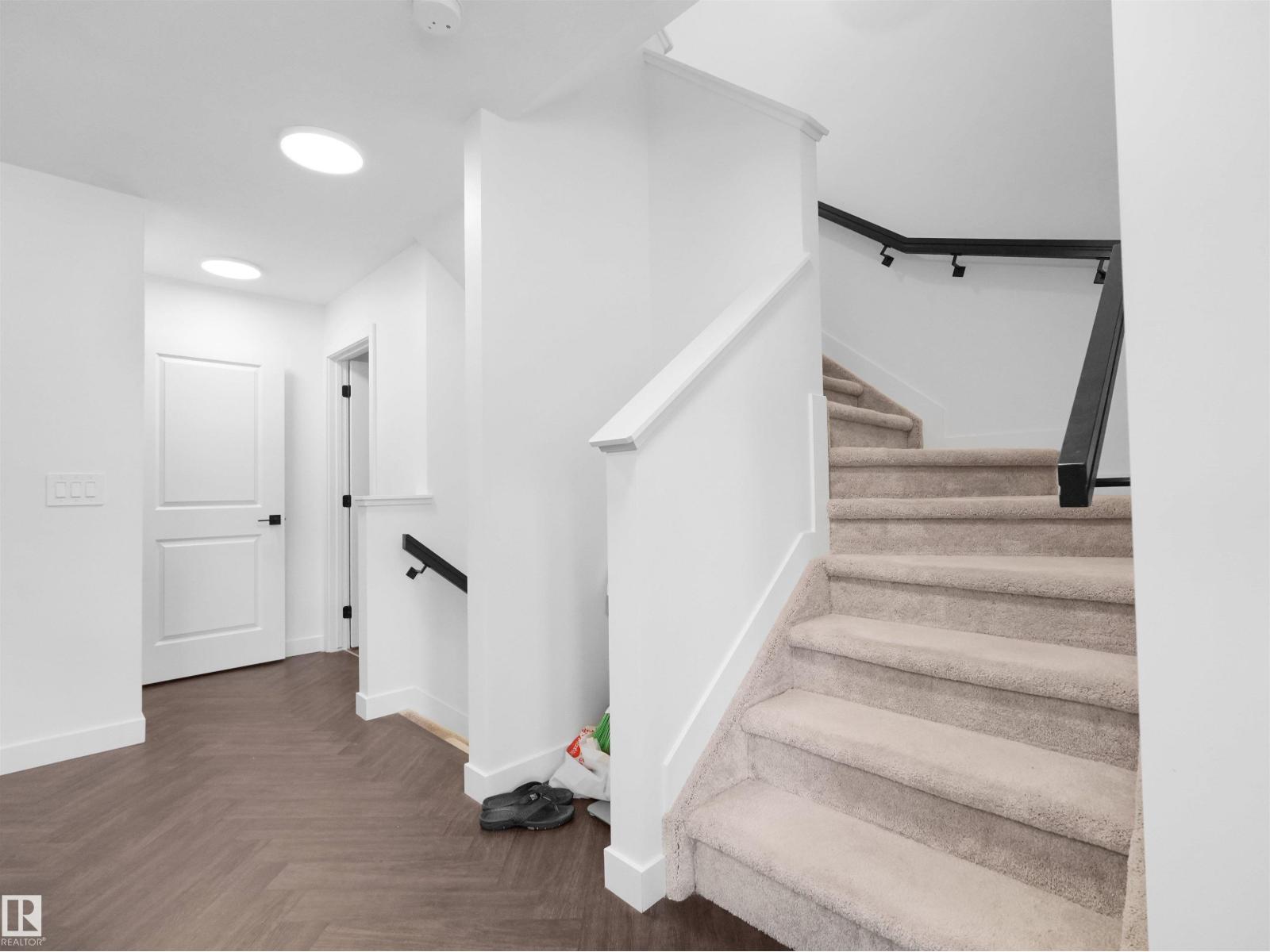 7816 Kruluk Link SW, Keswick — photo 5 of 30: Property photo
