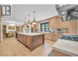 35 Penwood Crescent, Toronto, ON M3B3B1 Photo 10