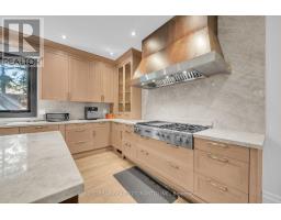 35 Penwood Crescent, Toronto, ON M3B3B1 Photo 12