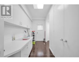 35 Penwood Crescent, Toronto, ON M3B3B1 Photo 17
