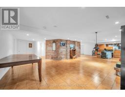 35 Penwood Crescent, Toronto, ON M3B3B1 Photo 42