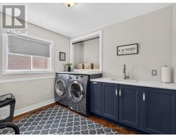 228 Rosemount Avenue, Toronto, ON M9N3X6 Photo 21