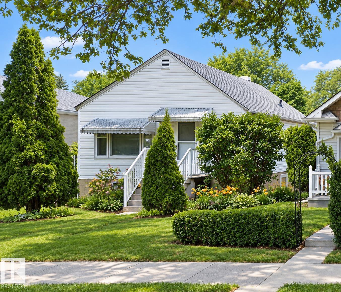 11922 69 ST NW - 1