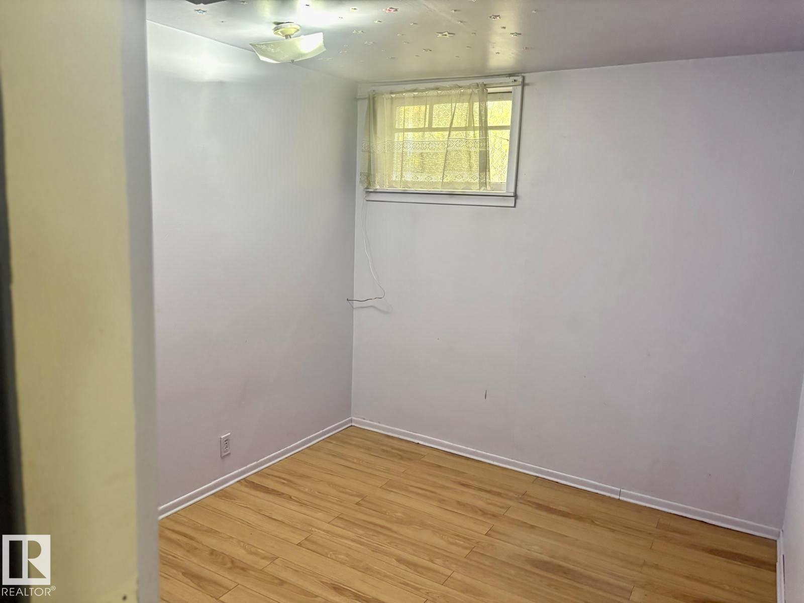11922 69 ST NW - 21
