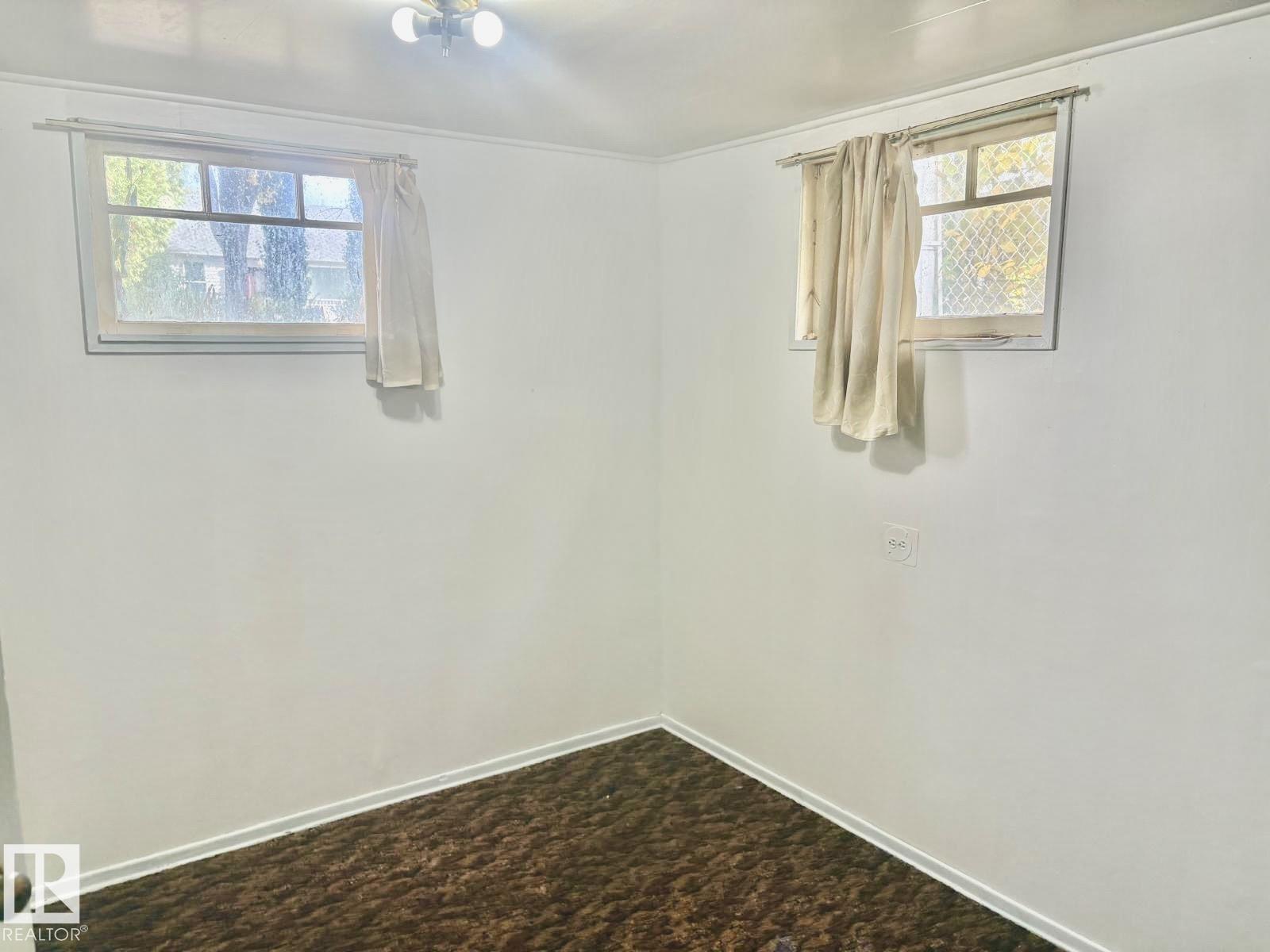 11922 69 ST NW - 22