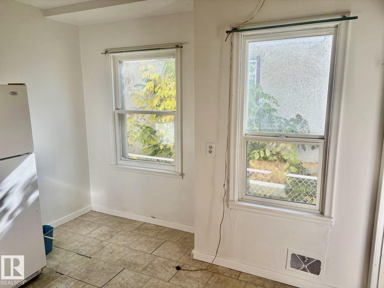 11922 69 ST NW - Image 15