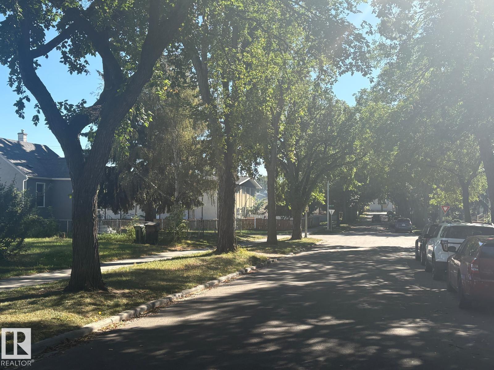 11922 69 ST NW - Image 29