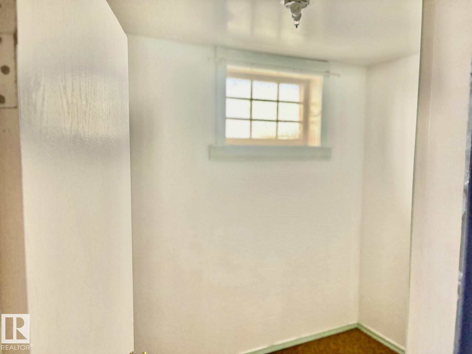 11922 69 ST NW - Image 24