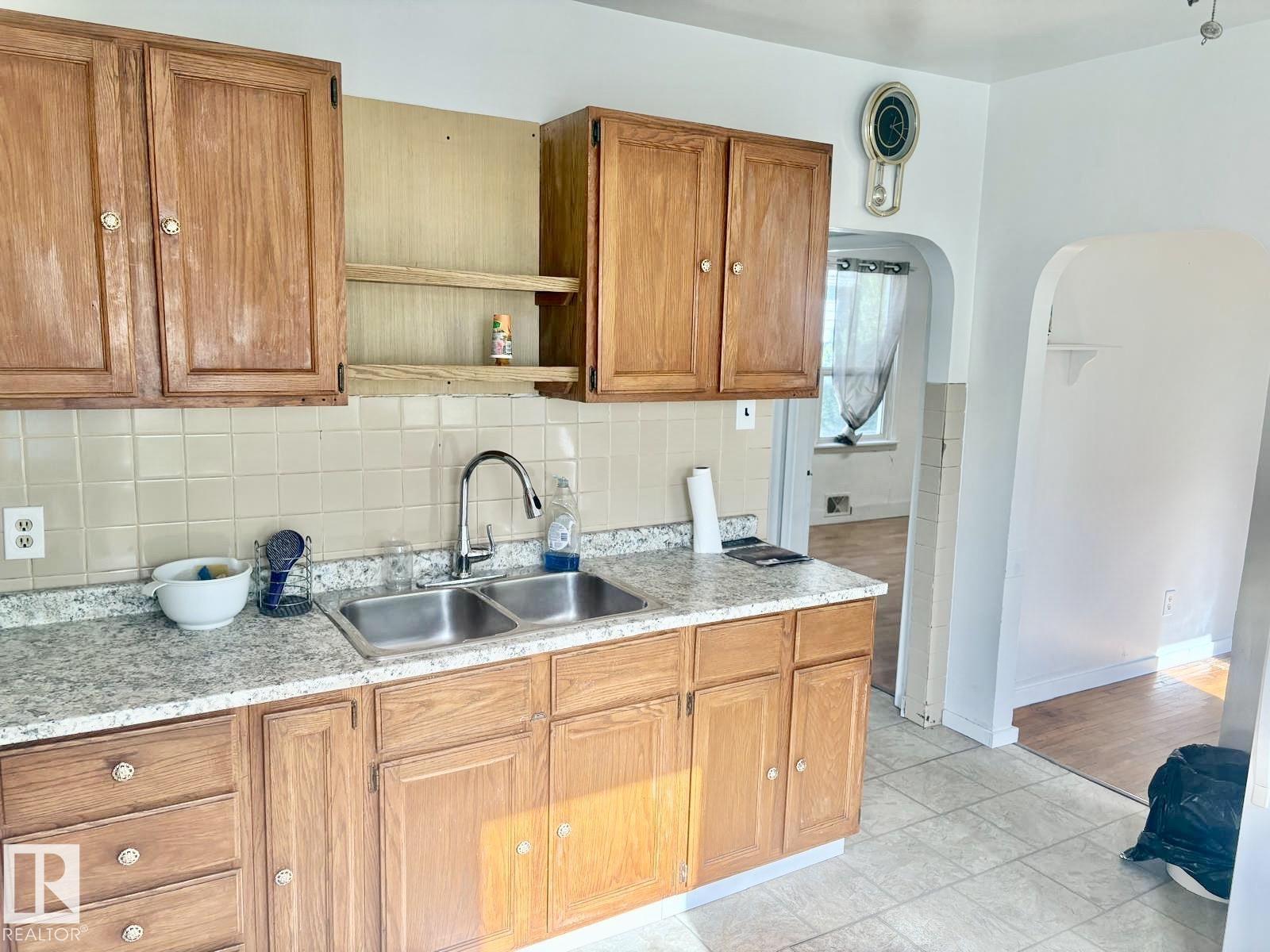 11922 69 ST NW - Image 14