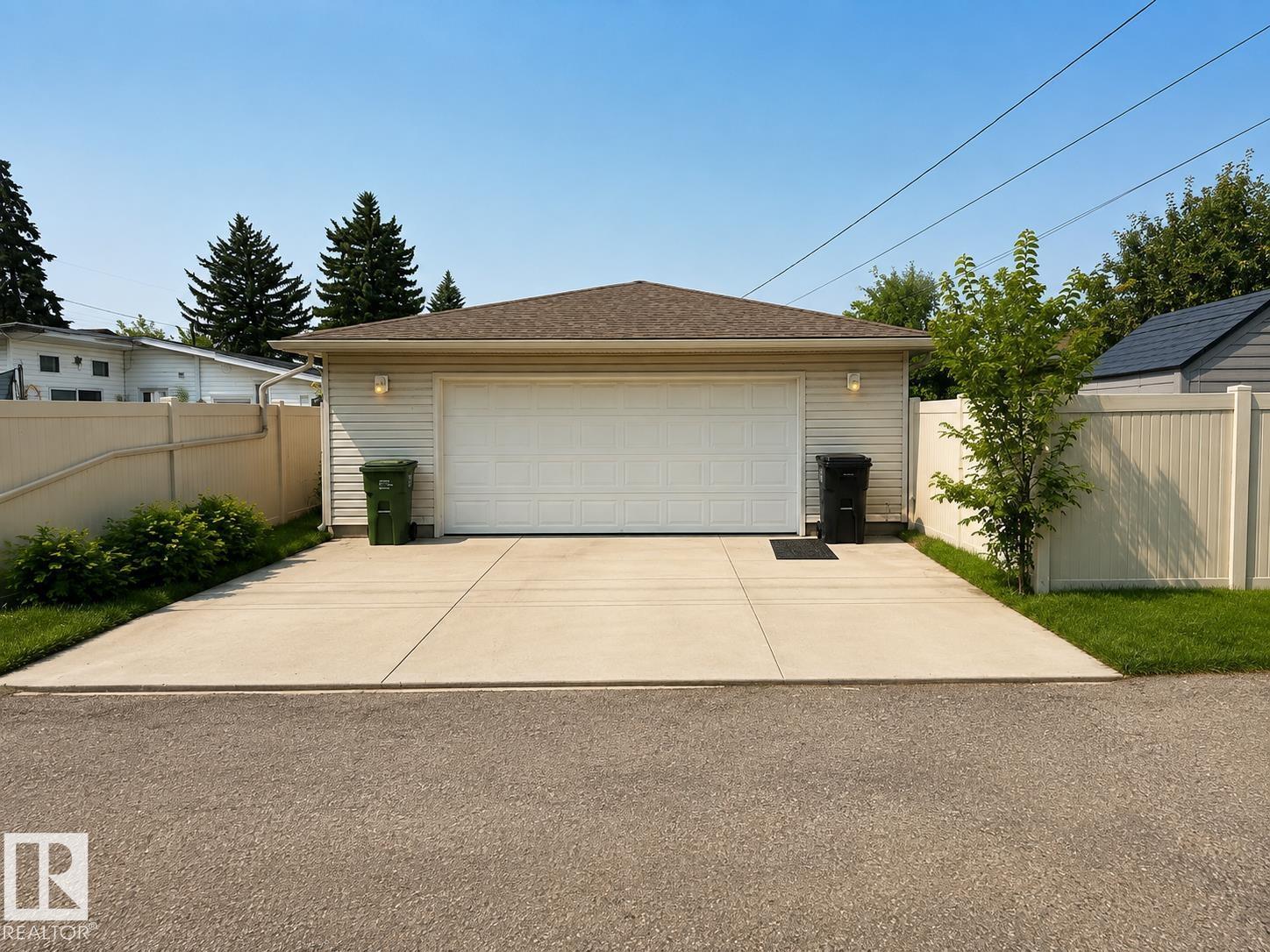 10315 44 ST NW - 18