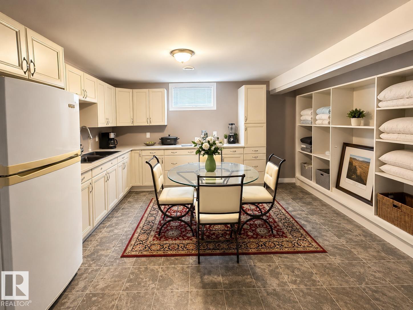 10315 44 ST NW - 9