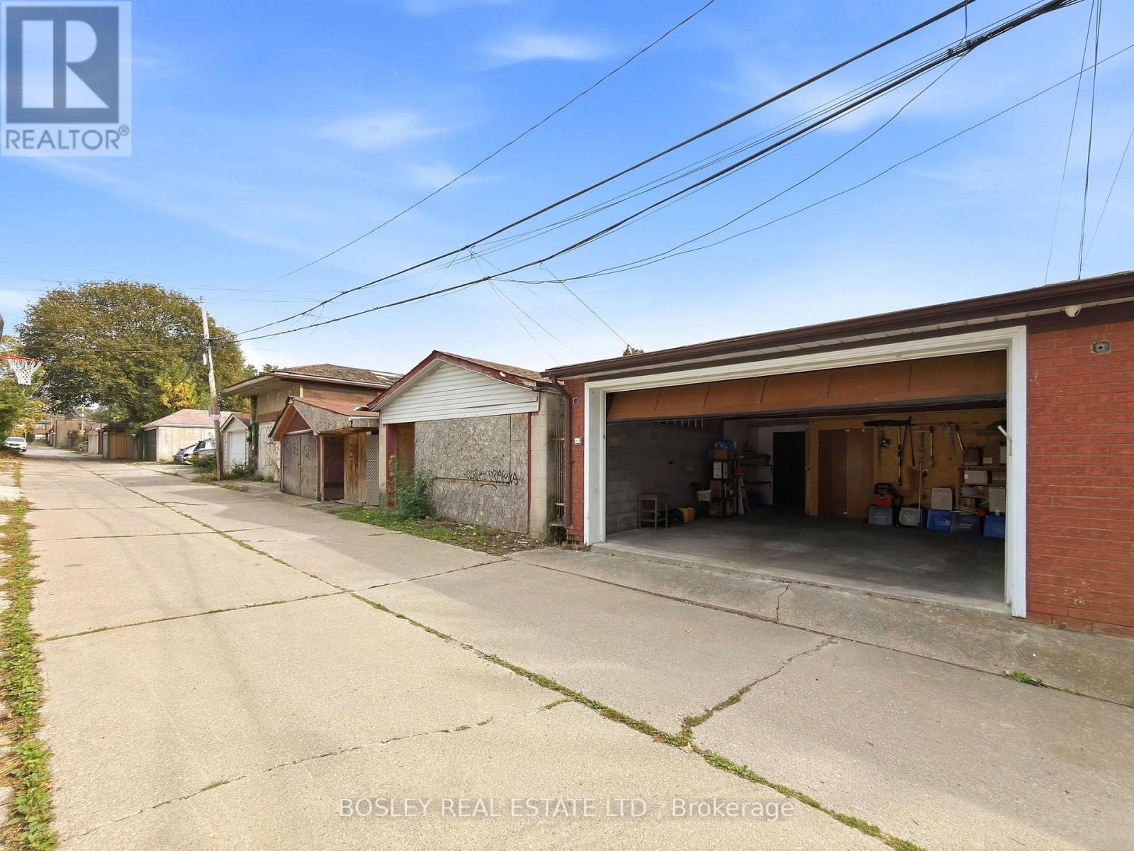 44 Conway Avenue, Toronto, ON photo 37