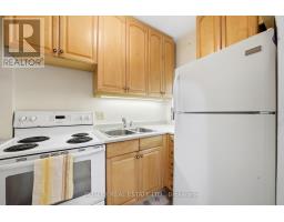 44 Conway Avenue, Toronto, ON M6E1H2 Photo 16