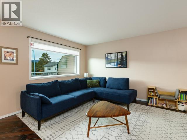 7-484 RANGE ROAD - 19