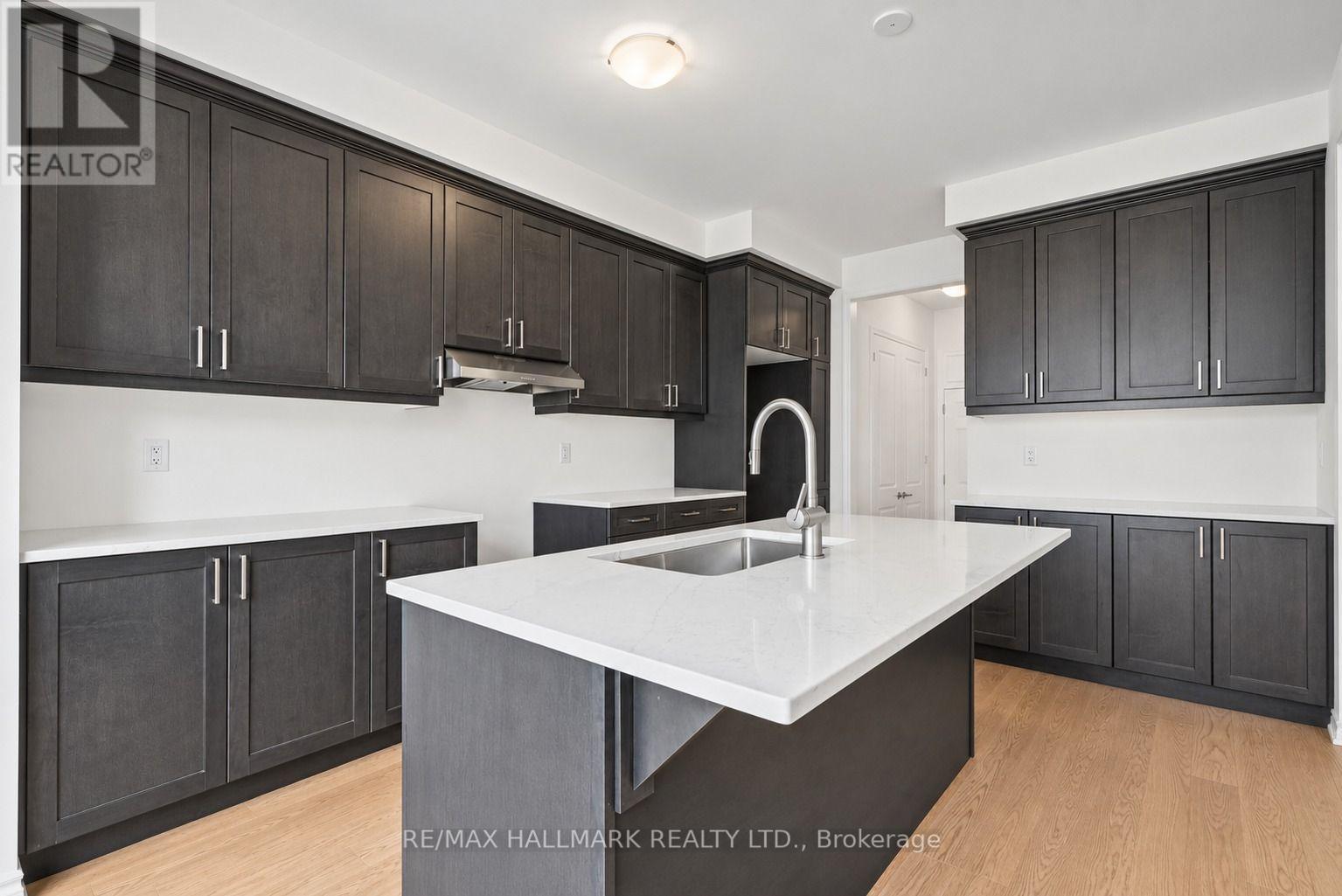 84 Gretzky Avenue, Barrie photo 16