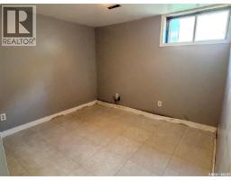 438 3rd Street, Estevan, SK S4A0P2 Photo 24