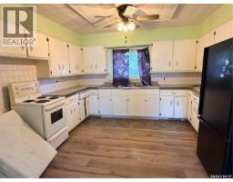 3pc Bathroom - 438 3rd Street, Estevan, SK S4A0P2 Photo 12