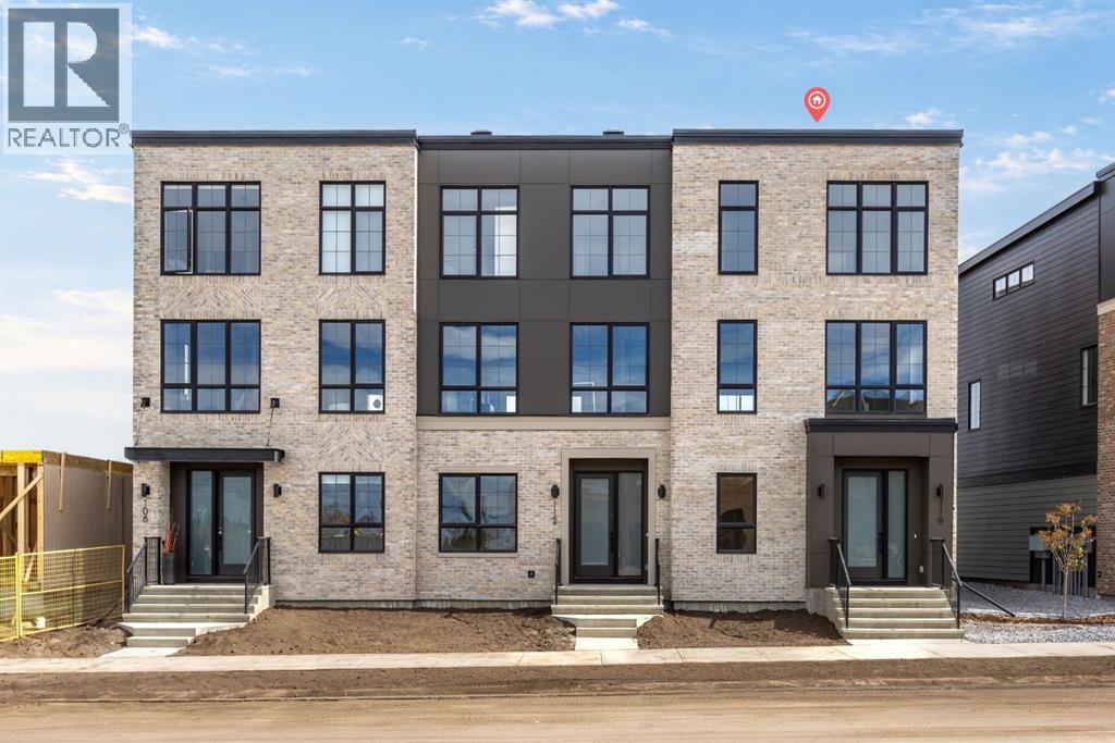 116 Greenwich Drive NW - 1